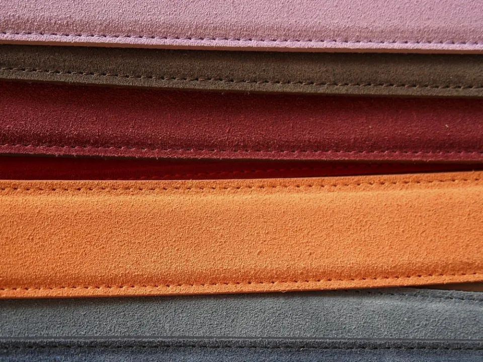 Full Grain Leather vs. Top Grain Leather - Which One Should You Choose